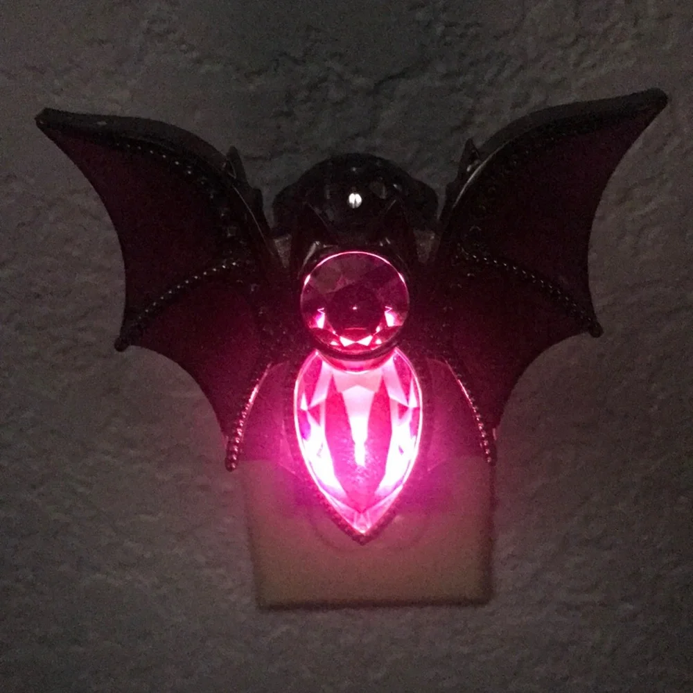 BBW Bat🦇Wallflower Light-Up Plug-In - Picture 2 of 4